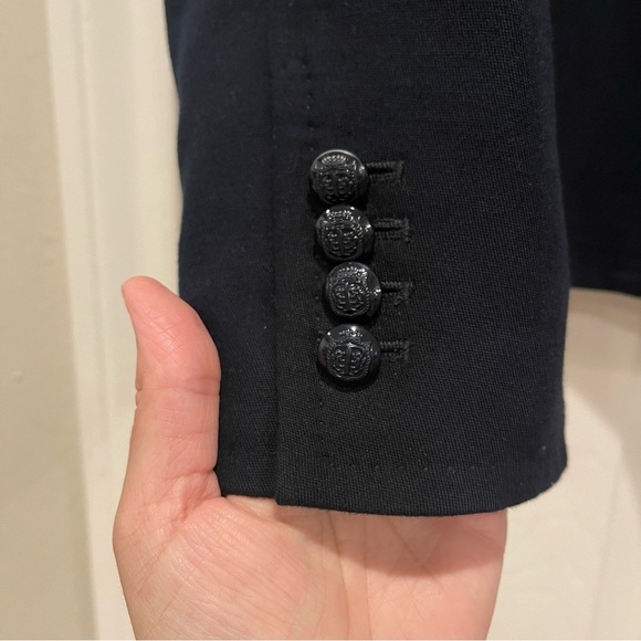 Talbots Blazer Women’s 14 Navy Logo Patch Buttons Preppy Classic Academia Office - Picture 4 of 11